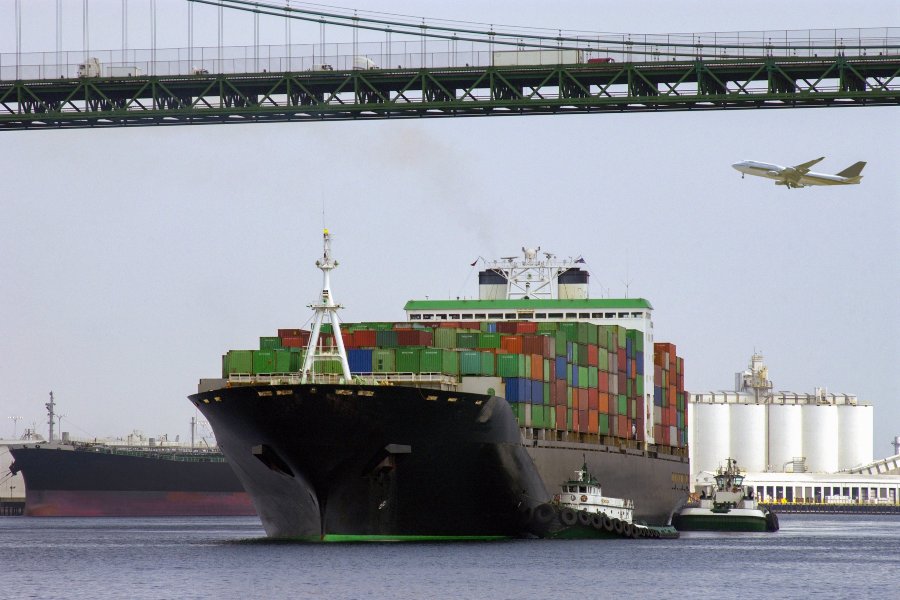 international shipping of goods